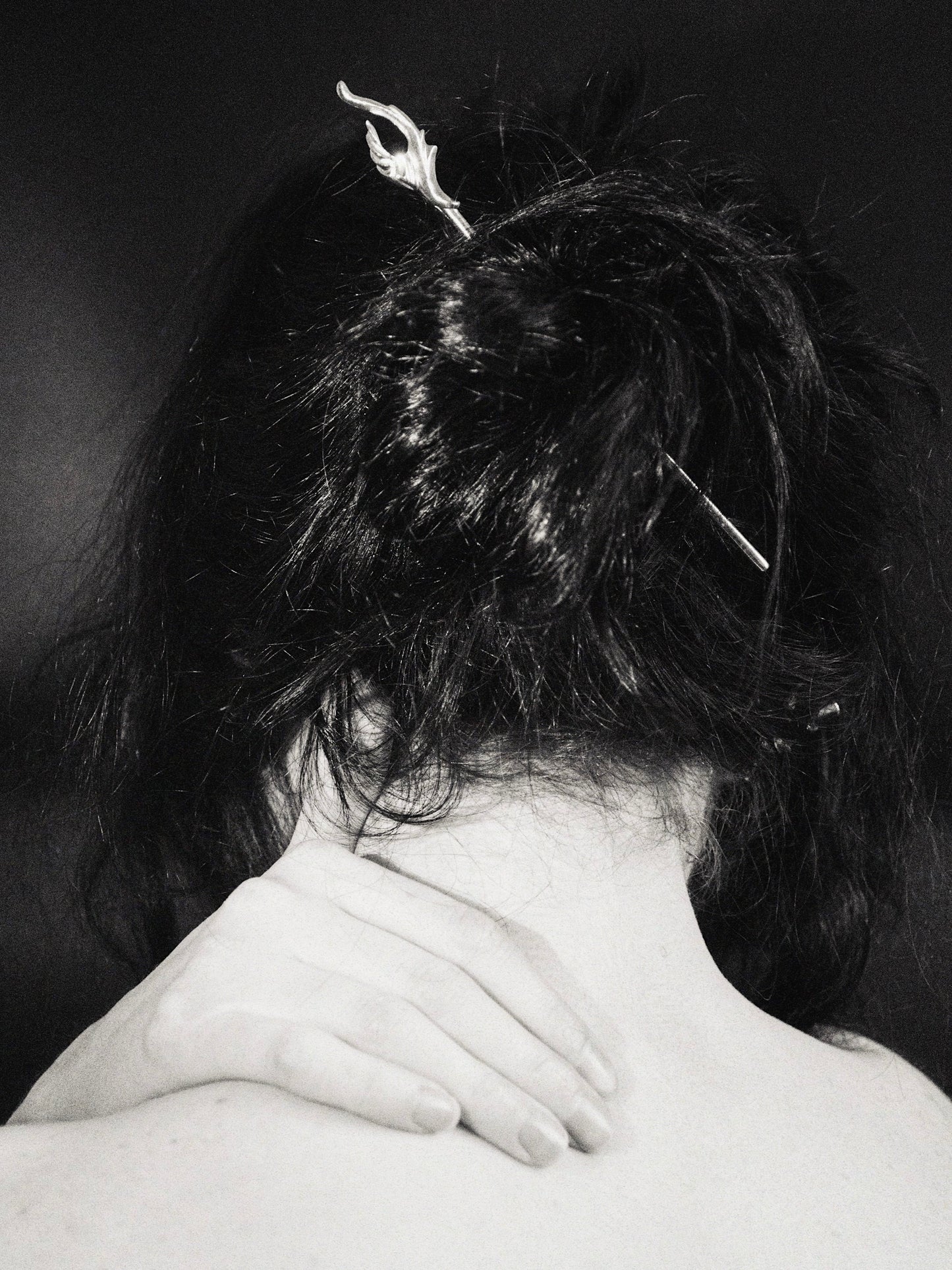 The Axis Hair Pin